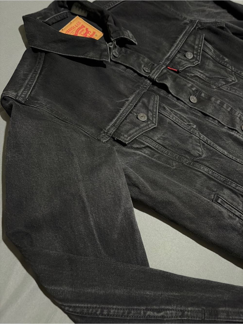 Levi’s Black Denim Trucker Jacket Size Medium - Excellent Condition - Picture 4 of 11